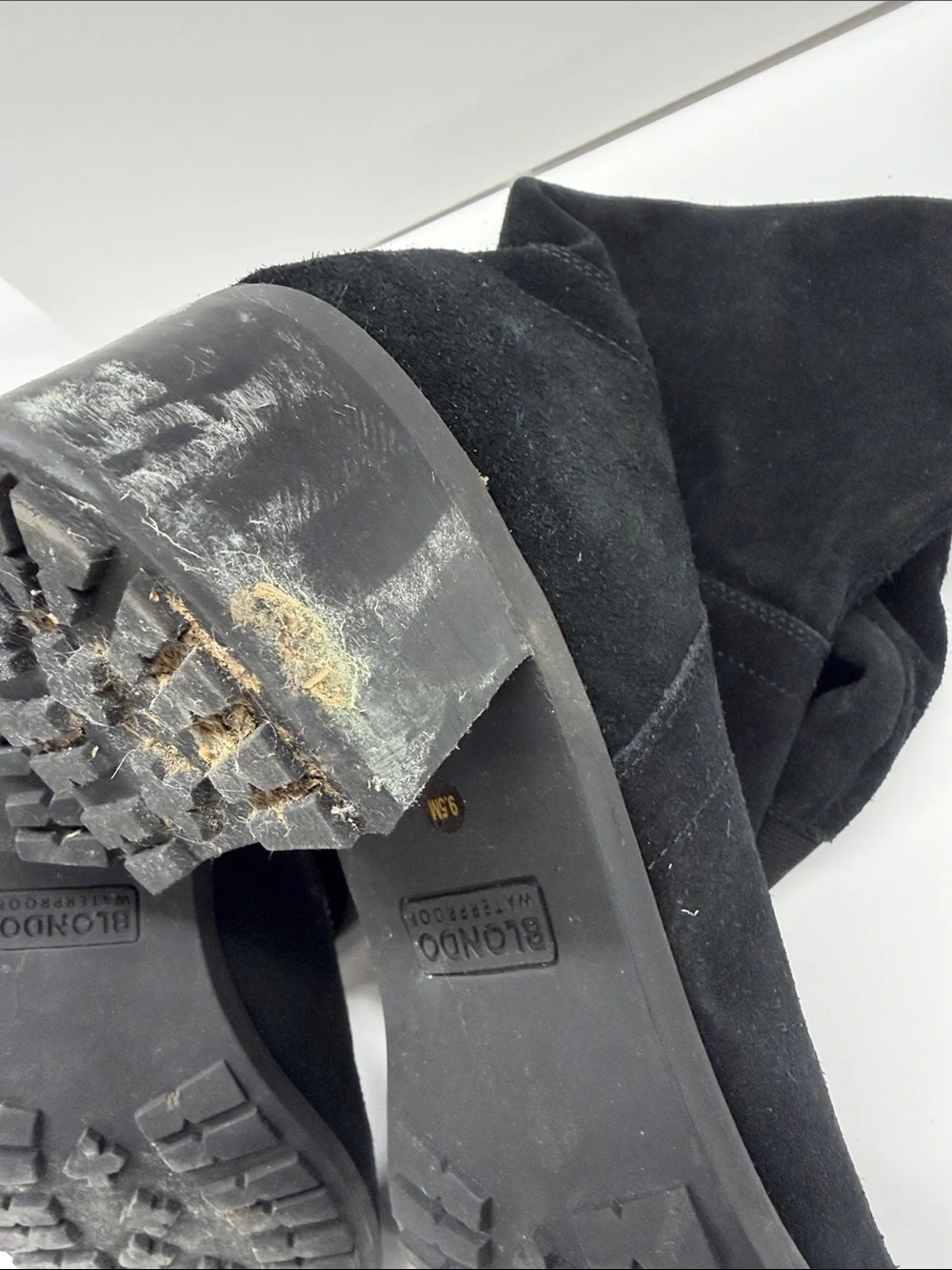 Used Blondo Waterproof Women’s Classic Black Suede Knee-High Boots Size 9.5